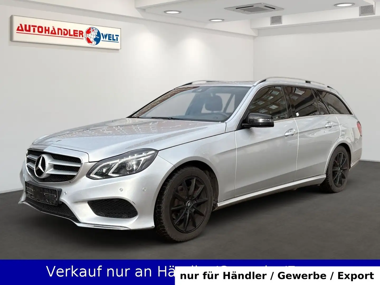 Mercedes-Benz E 220 CDI Kombi AMG-Line Automatik LED SHZ Navi Silber - 1