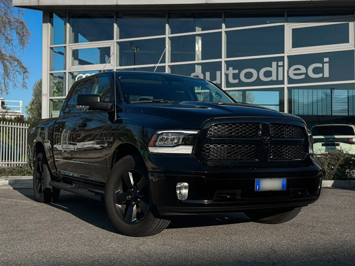 Dodge RAM CLASSIC 5700 V8-GPL - GANCIO TRAINO Schwarz - 2
