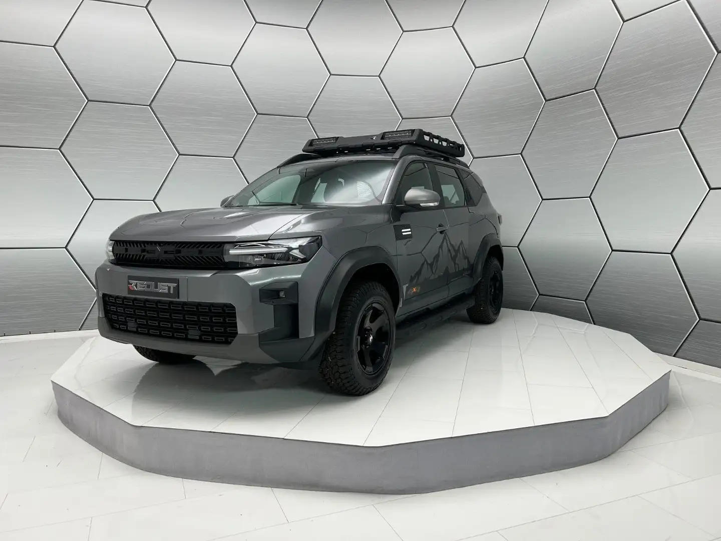 Dacia Bigster REDUST OFFROAD TCe 130 4x4 Grijs - 1