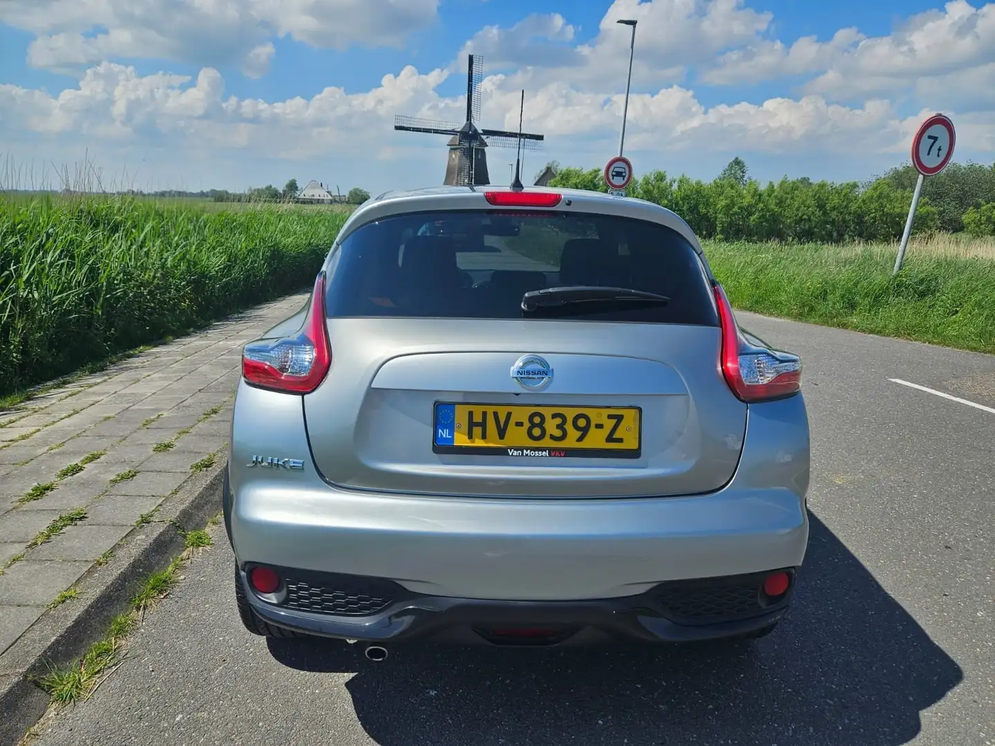Nissan Juke 1.6 Connect Edition Silber - 2
