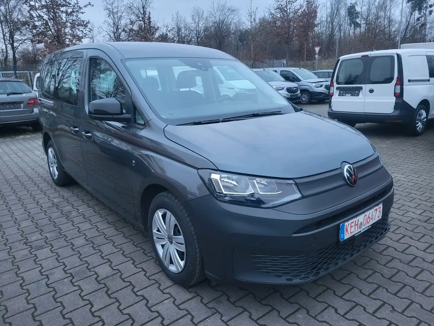 Volkswagen Caddy Maxi Gris - 1