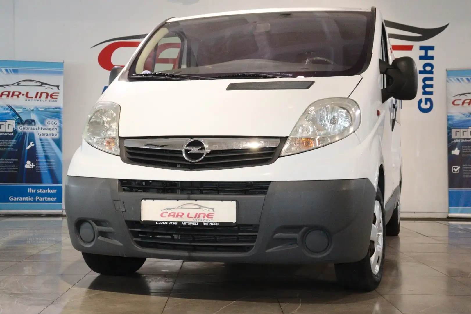 Opel Vivaro L1H1 2,7t *9-Sitze*Erst 99tkm*Automatik* Weiß - 1