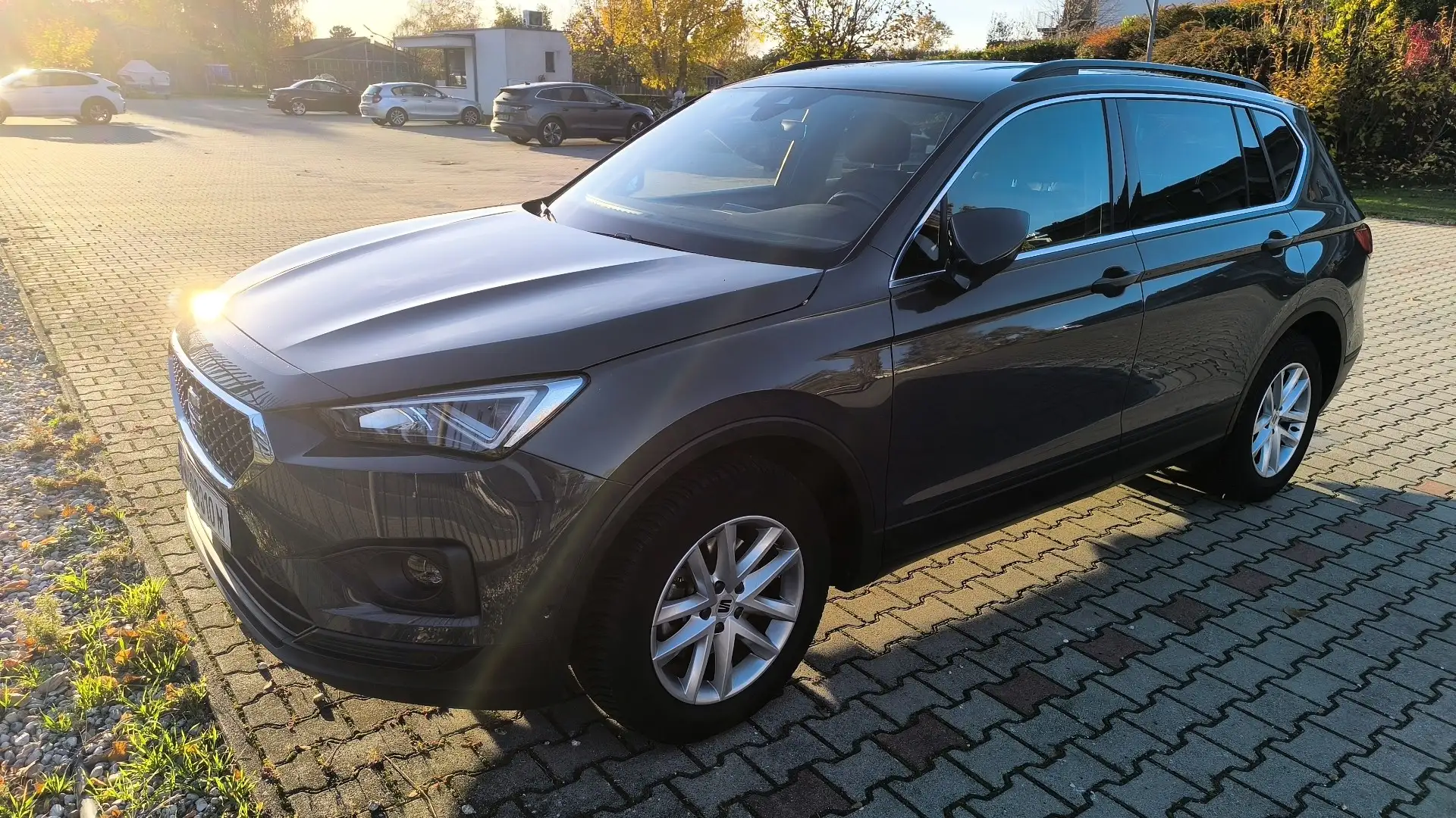 SEAT Tarraco 1.5 TSI ACT Austria Edition / 7 Sitzer Grau - 2
