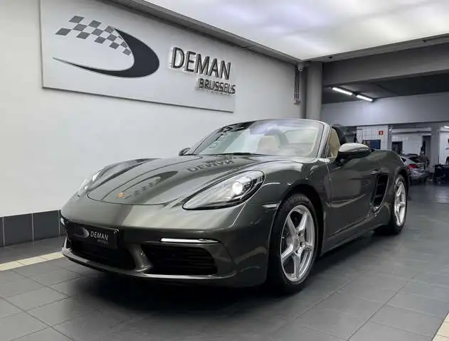 Porsche 718 Boxster*Aventurine Green *Memory seat *Bose * Cam