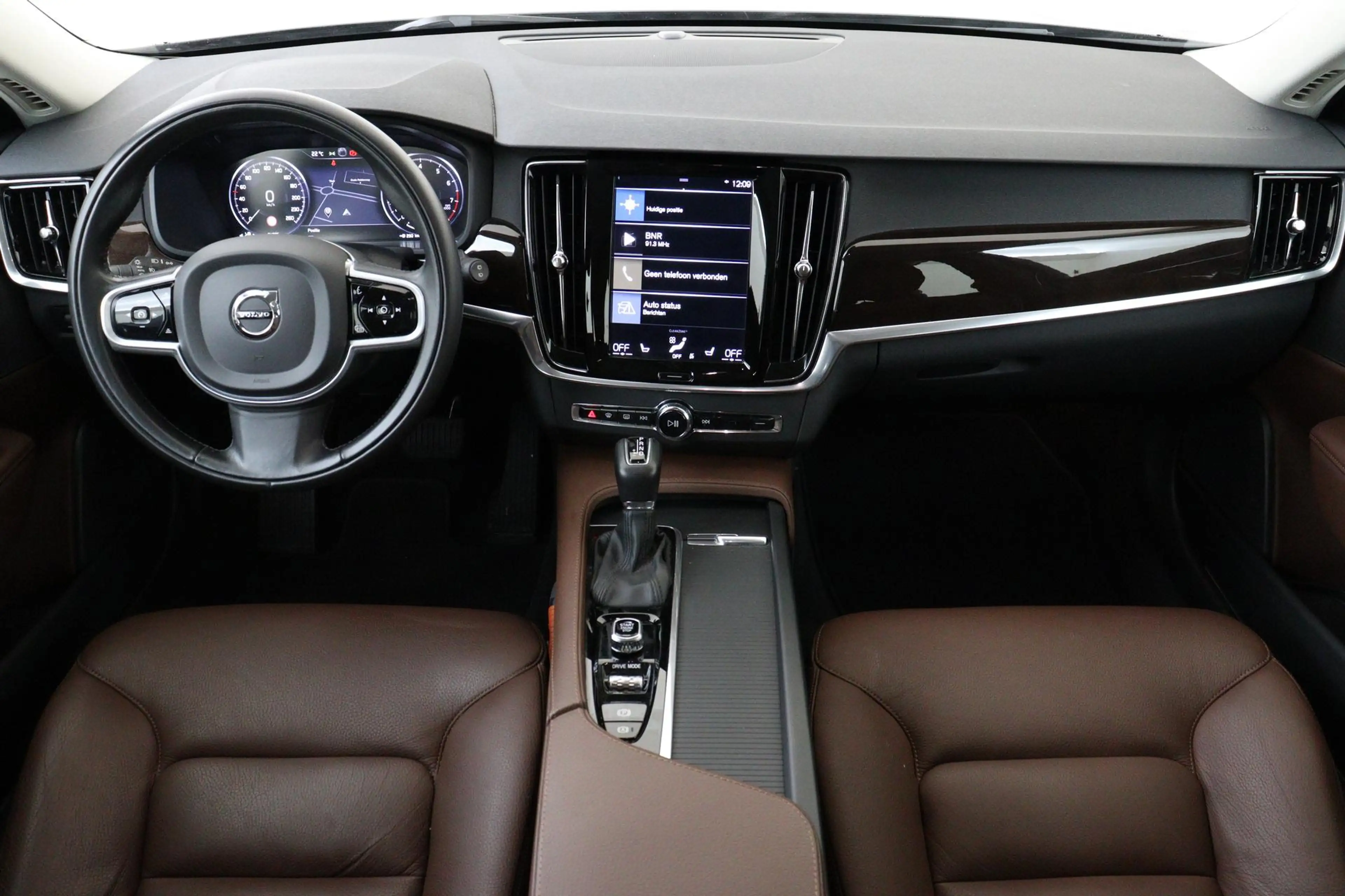 Volvo V90 T4 AUT. MOMENTUM PRO -LEDER|CAMERA|ADAP.CRUISE|SCA — photo 4