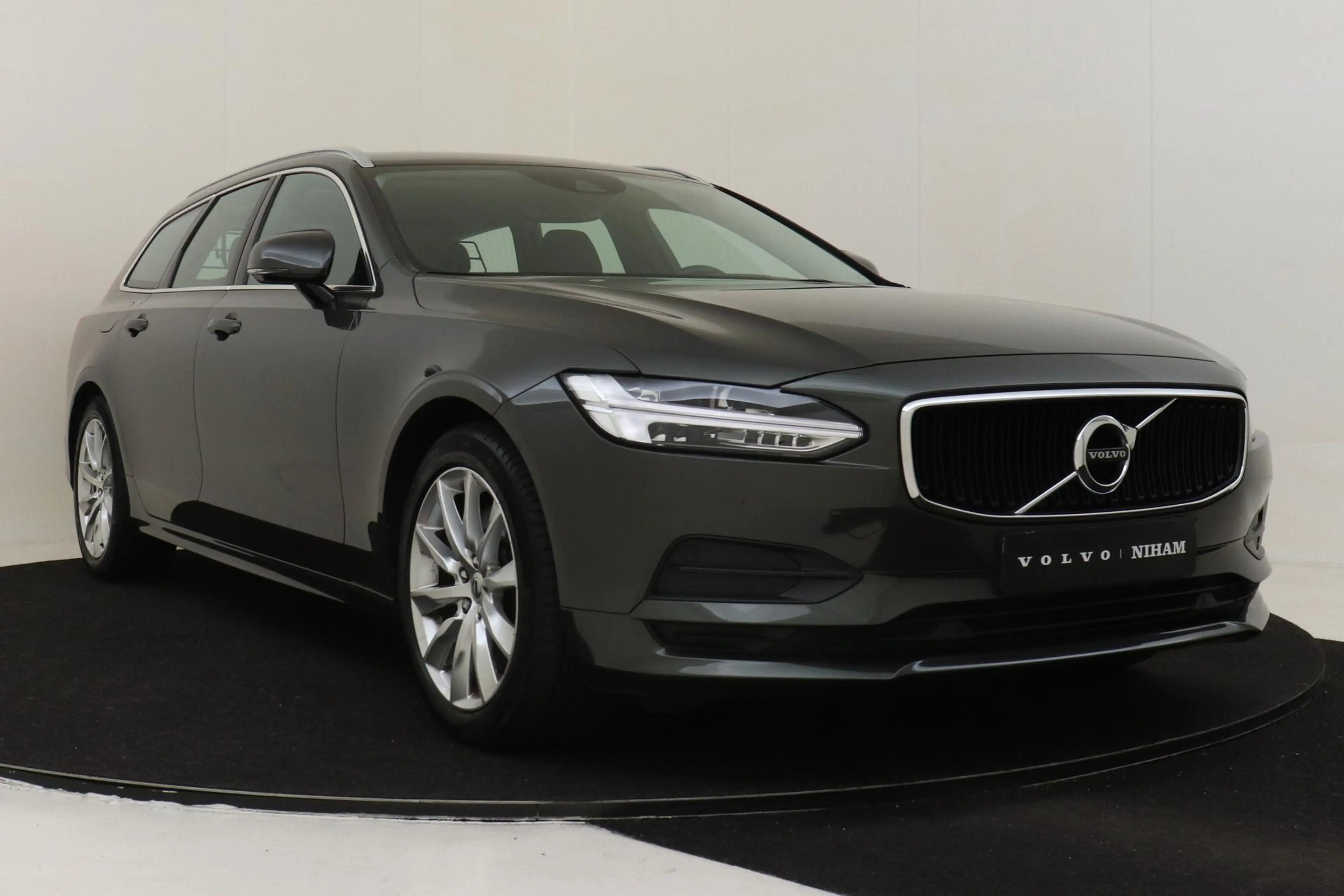 Volvo V90 T4 AUT. MOMENTUM PRO -LEDER|CAMERA|ADAP.CRUISE|SCA — photo 11