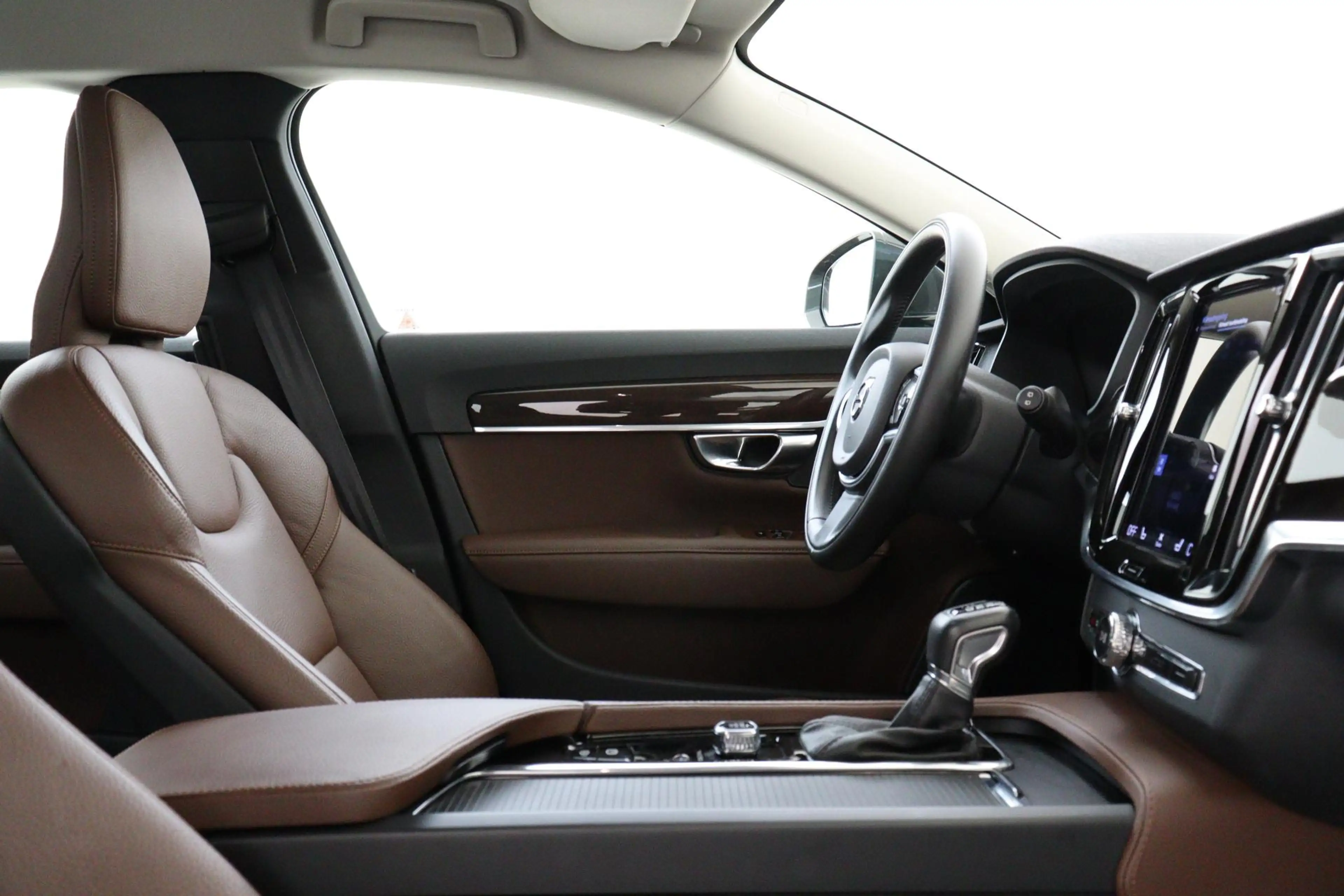 Volvo V90 T4 AUT. MOMENTUM PRO -LEDER|CAMERA|ADAP.CRUISE|SCA — photo 10