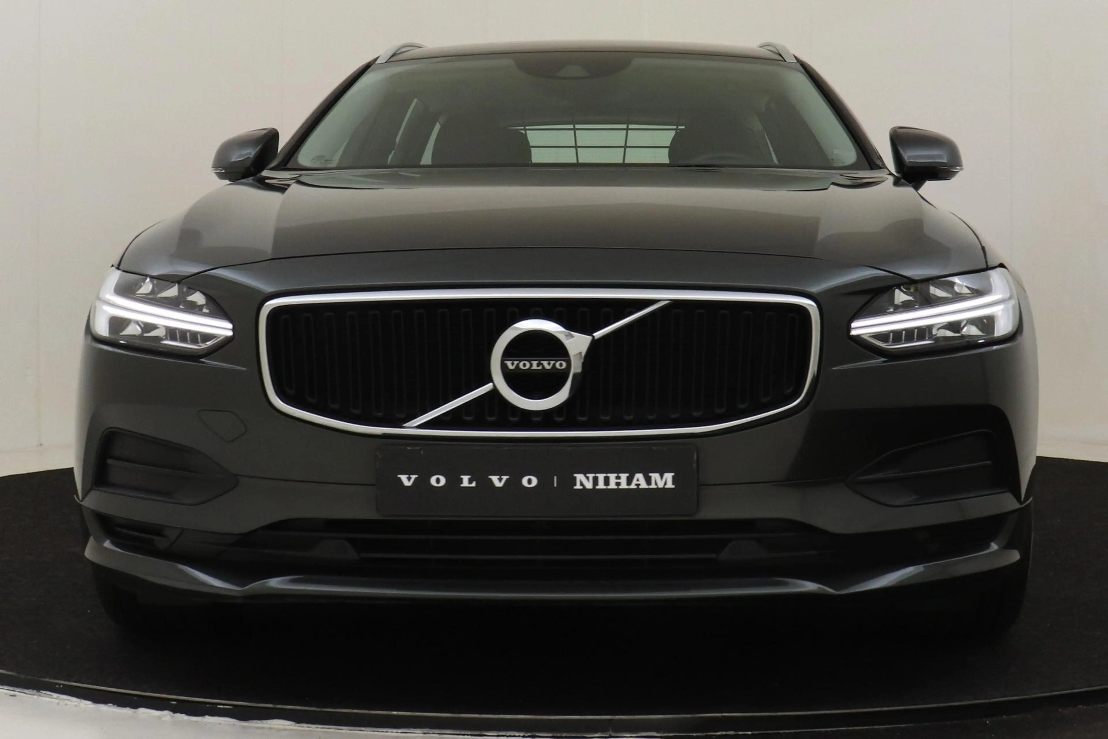 Volvo V90 T4 AUT. MOMENTUM PRO -LEDER|CAMERA|ADAP.CRUISE|SCA — photo 9