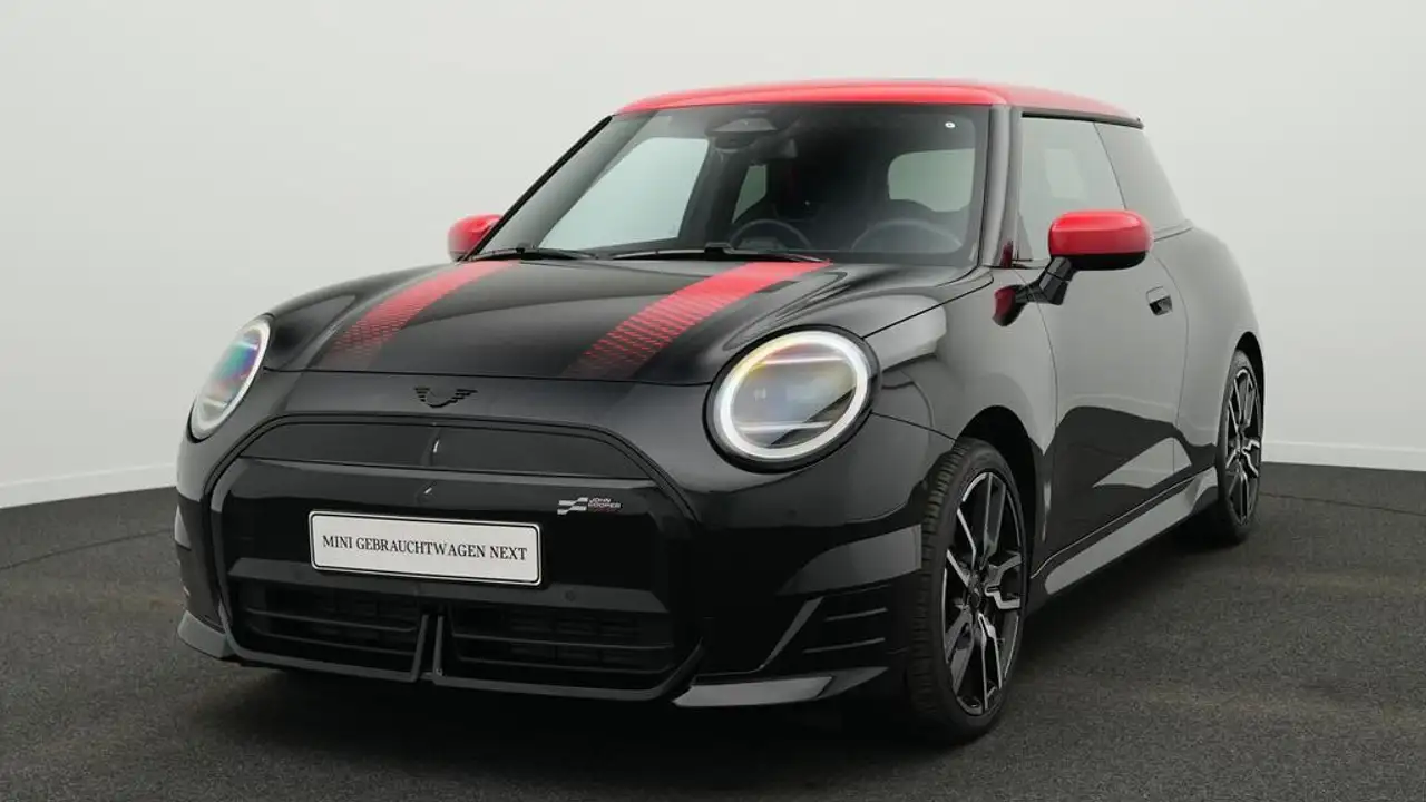 MINI Cooper E John Cooper Works Trim — миниатюра 1