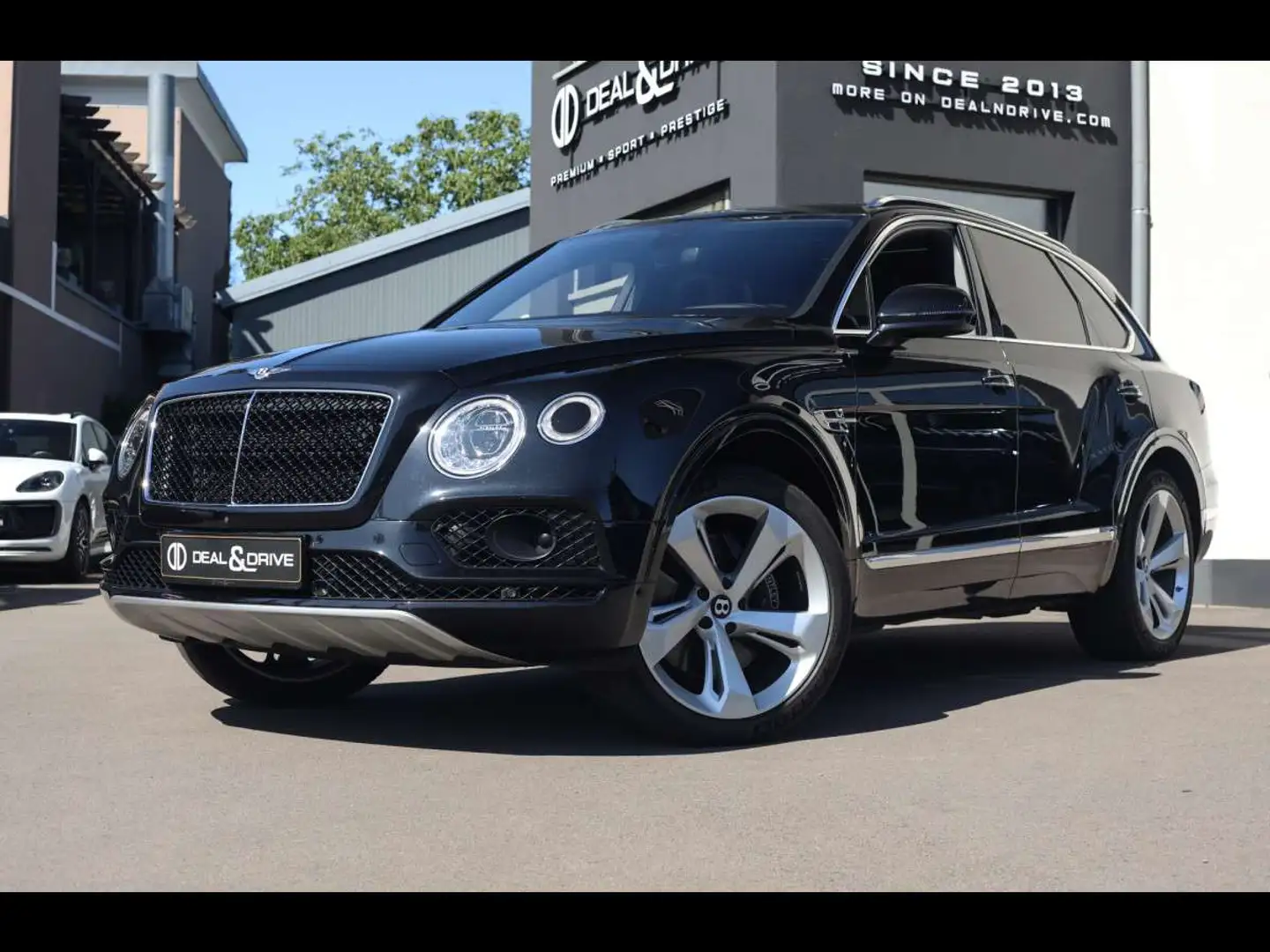 Bentley Bentayga W12NEW SERVICE 06/25CITYEVENTHUDNIGHTACC Noir - 1