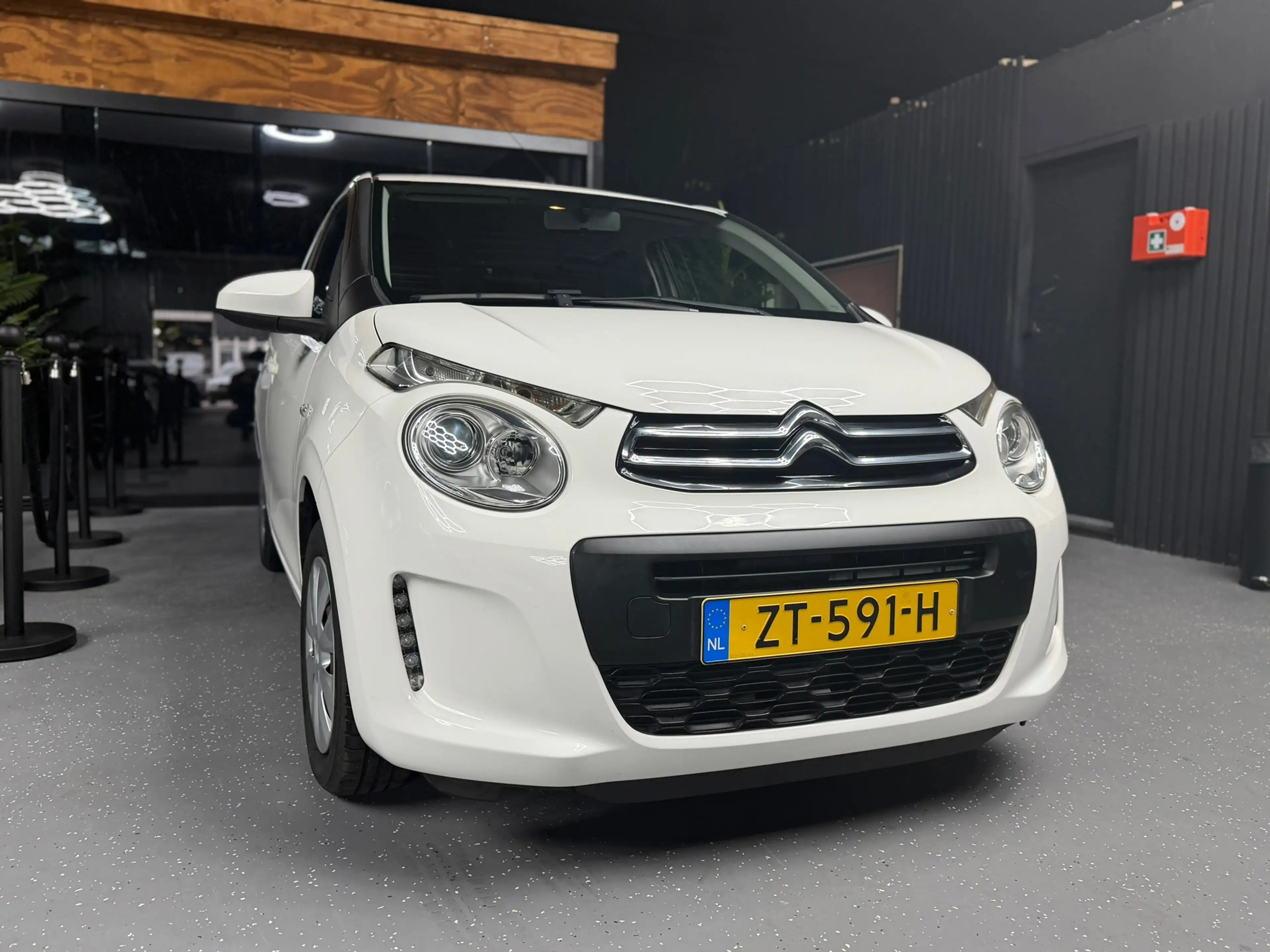 Citroen C1 1.0 VTi Feel — photo 5