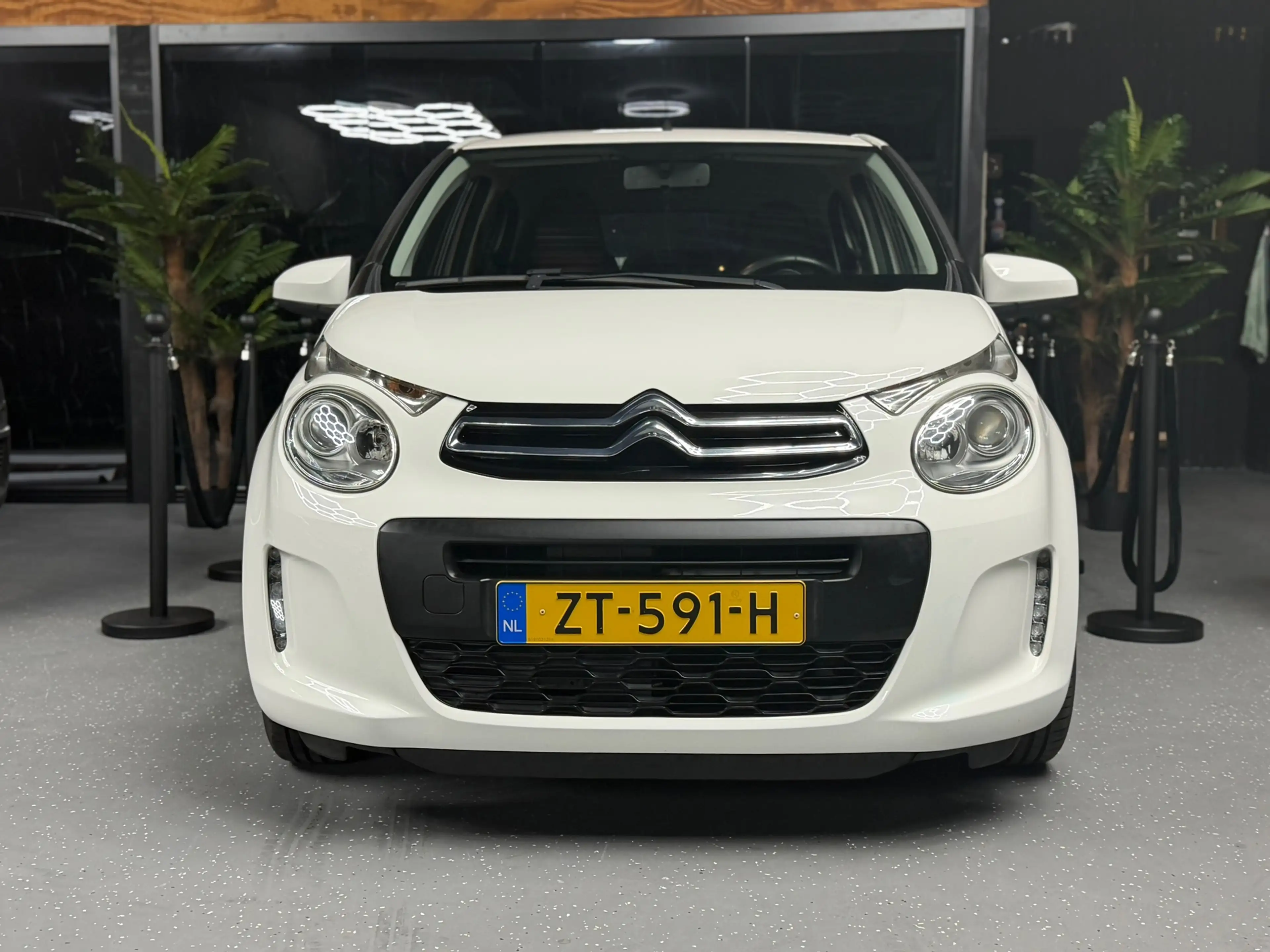 Citroen C1 1.0 VTi Feel — photo 2