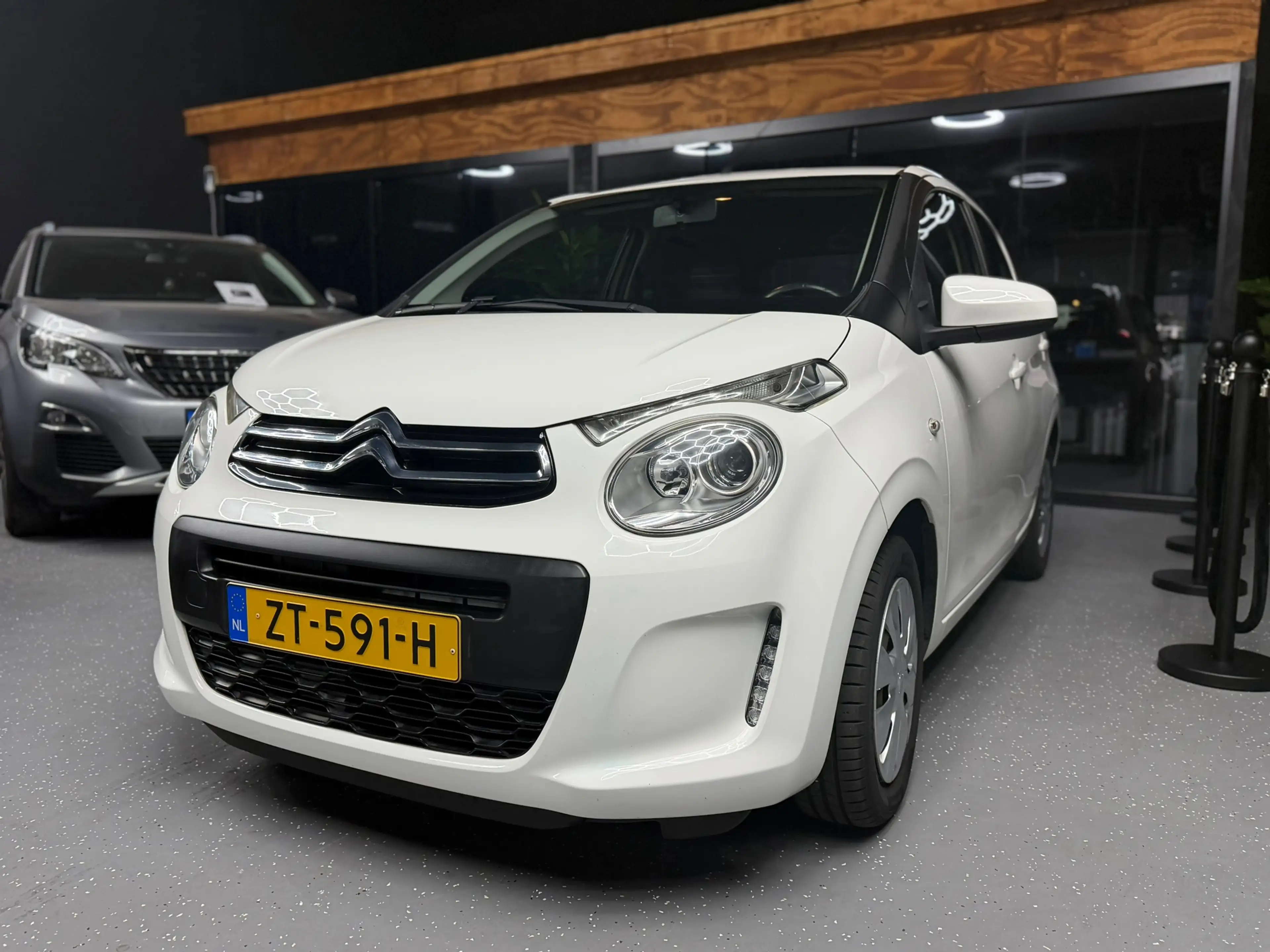 Citroen C1 1.0 VTi Feel — photo 4