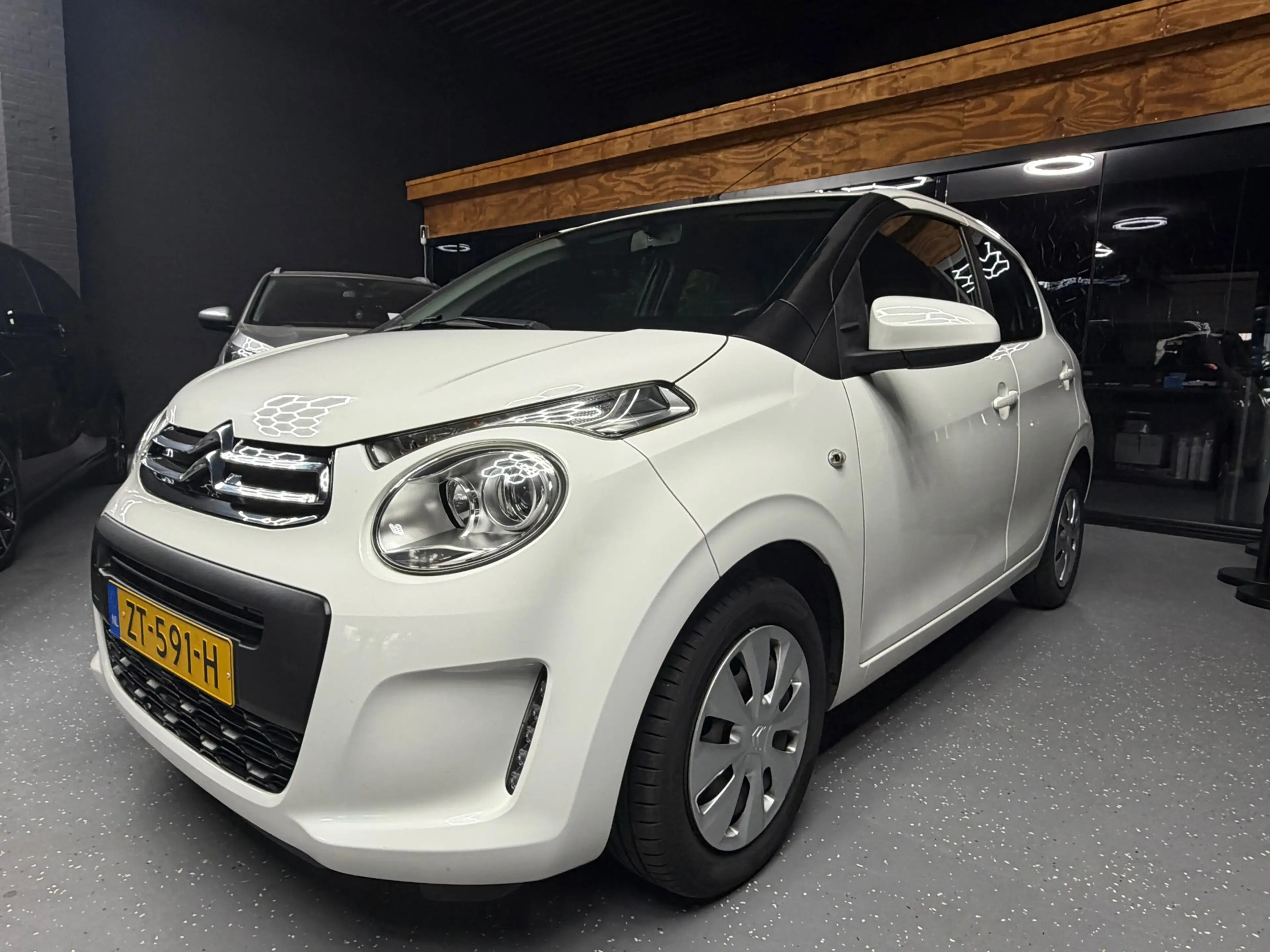 Citroen C1 1.0 VTi Feel — photo 3