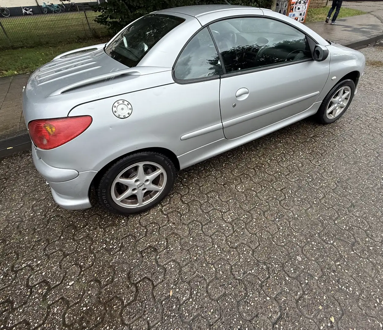 Peugeot 206 CC Filou Grau - 2