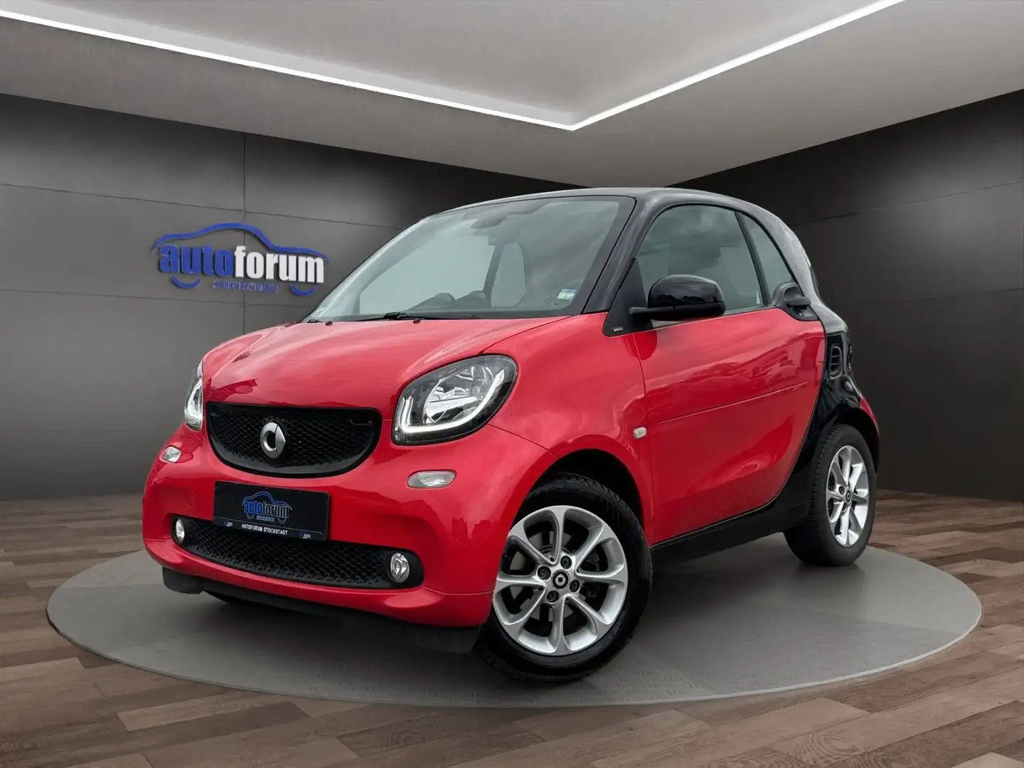 smart forTwo coupe PANO°NAVI°LED°SHZ°TÜV NEU Noir - 1