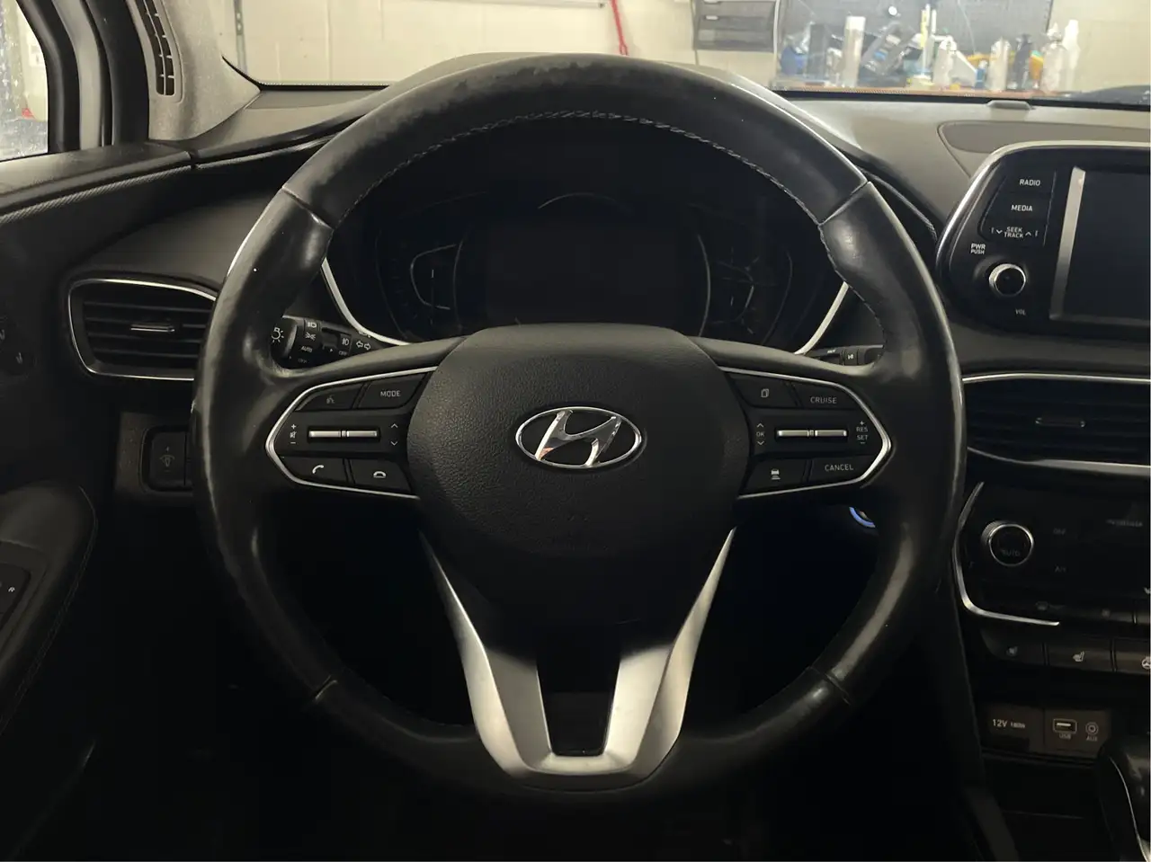 Hyundai SANTA FE снимка Hyundai SANTA FE