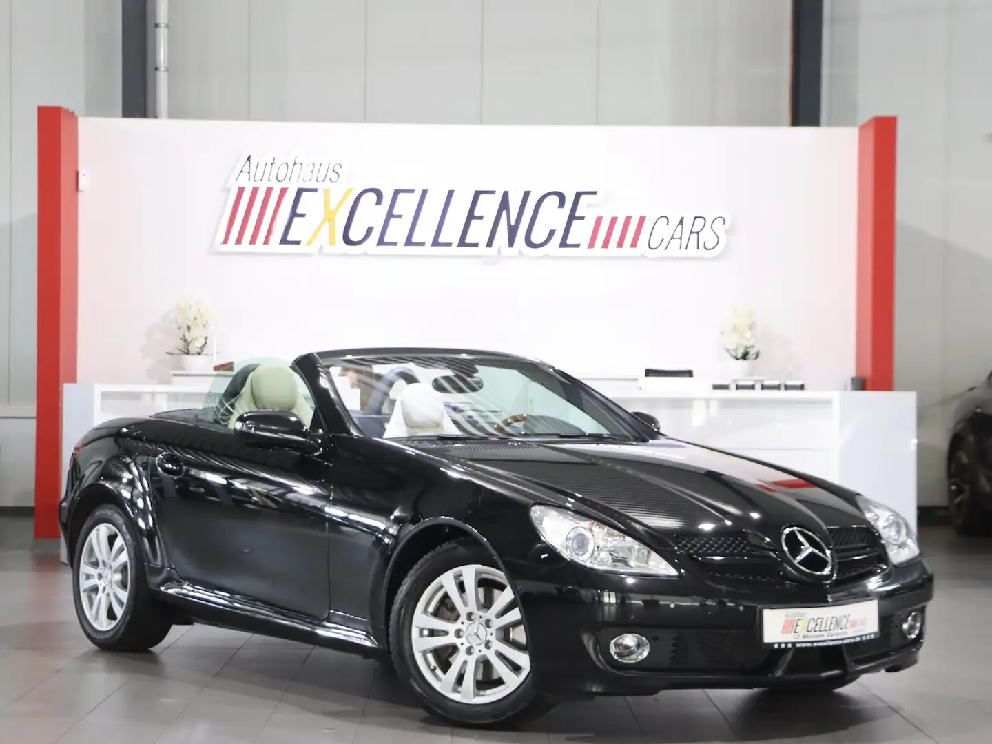 Mercedes-Benz SLK 200 Kompressor AUTOMATIK / BLACK & BEIGE / Чорний - 1