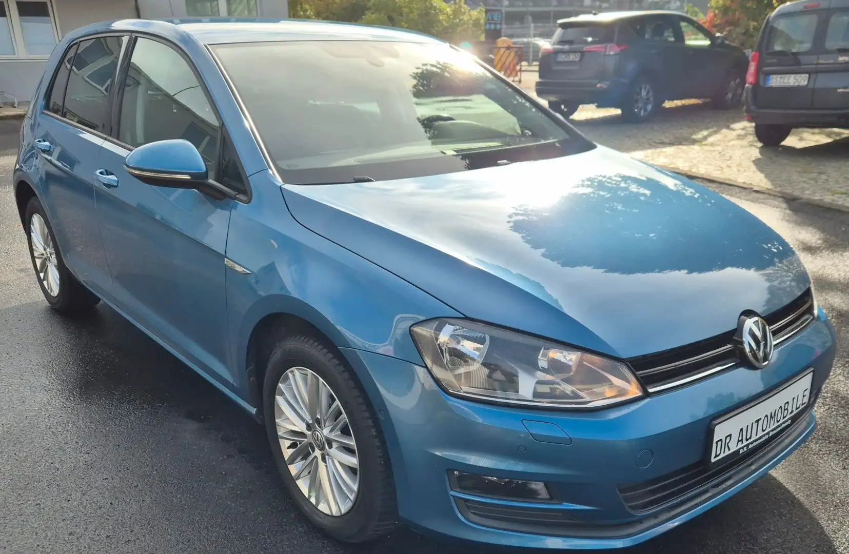 Volkswagen Golf VII Lim. Klima PDC SHZ Blau - 2