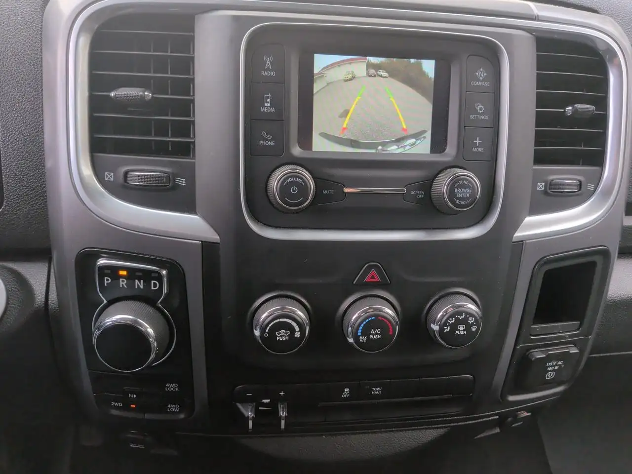 RAM 1500 снимка RAM 1500