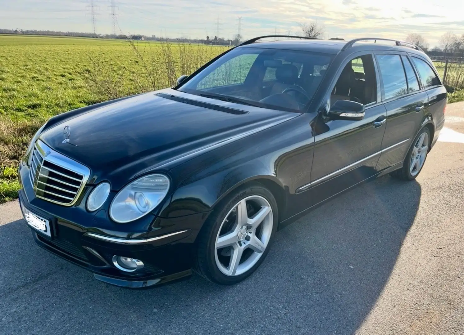 Mercedes-Benz E 500 5,5l 4Matic Mopf AMG Designo Glasdach AHK LPG Schwarz - 1