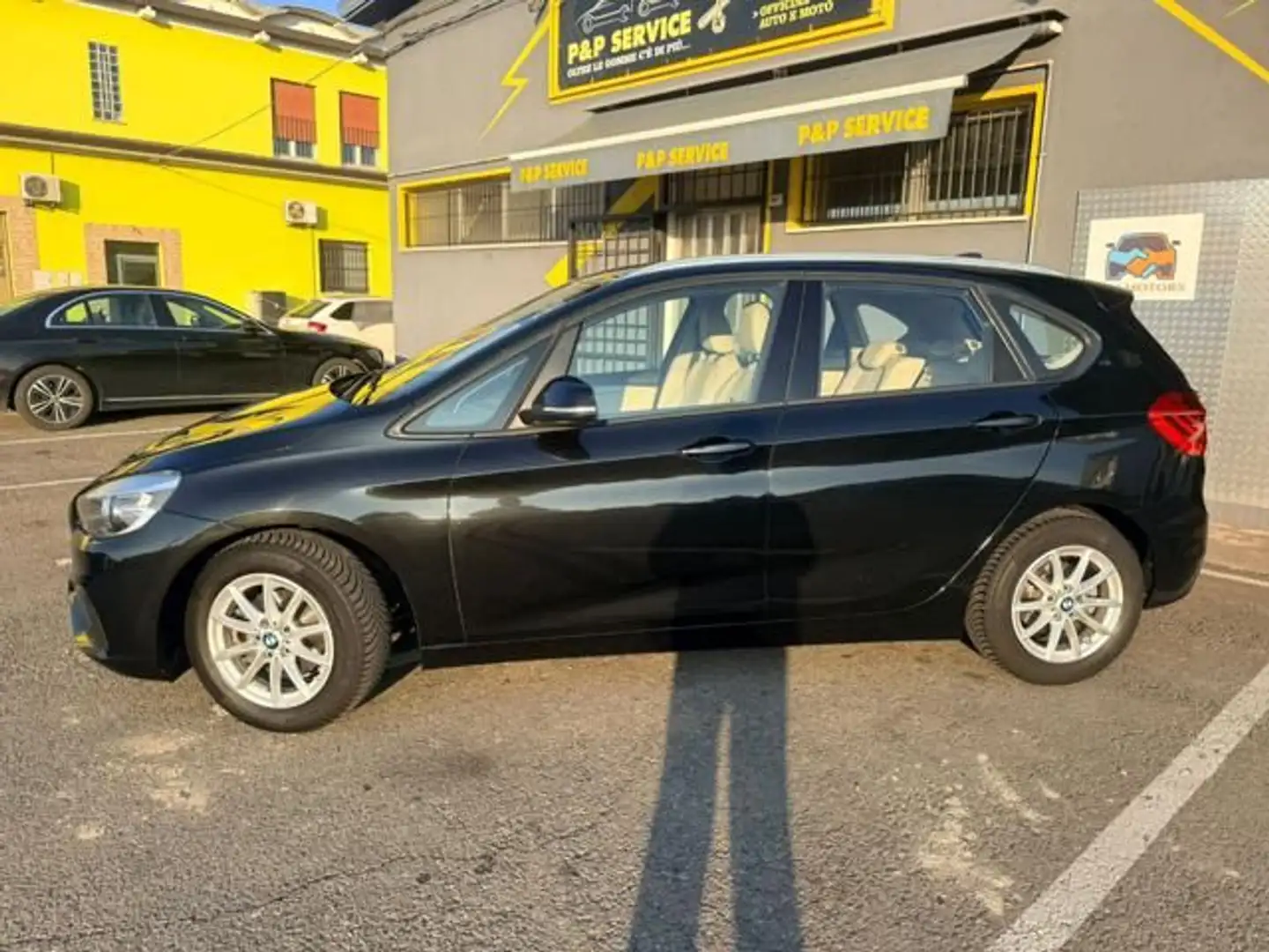 BMW 216 d Active Tourer Luxury Nero - 2