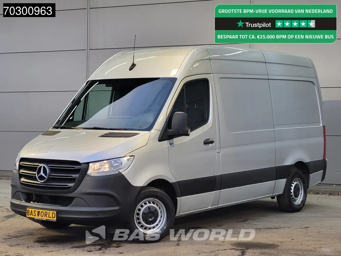 Mercedes-Benz Sprinter 315 CDI Automaat L2H2 150PK Airco Camera Parkeerse - 1