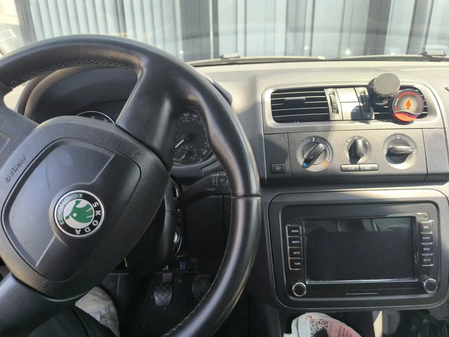 Skoda Fabia 1.2 TSI Dynamic Zwart - 2