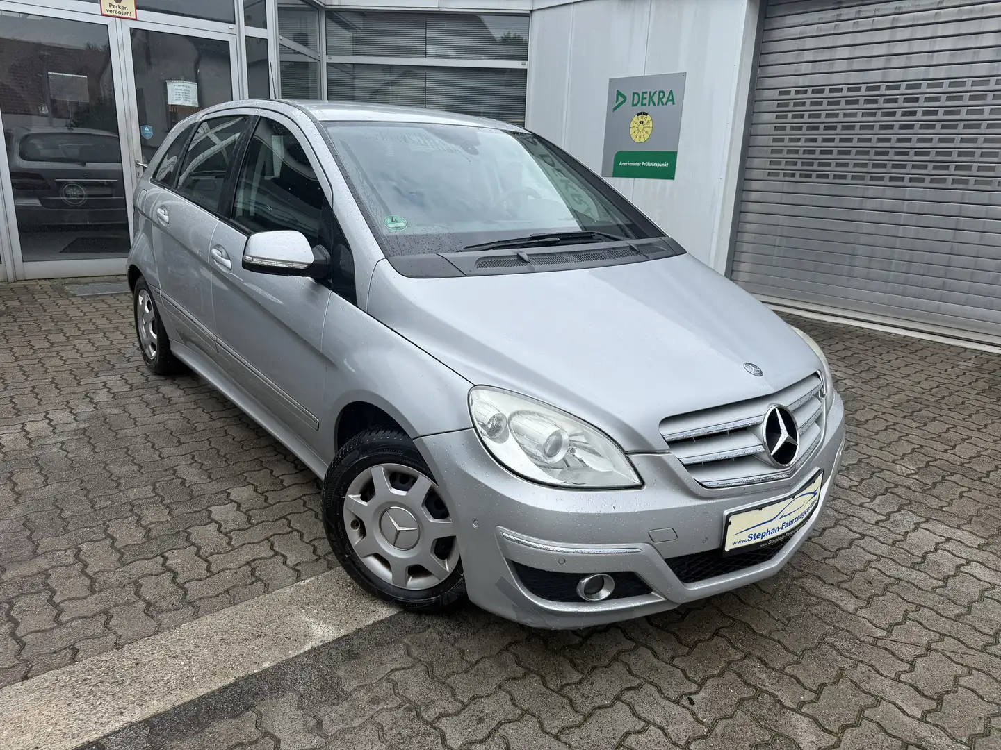 Mercedes-Benz B 170 mit erst 81950KM&Scheckheft...Rentnerfahrzeug... Срібний - 1