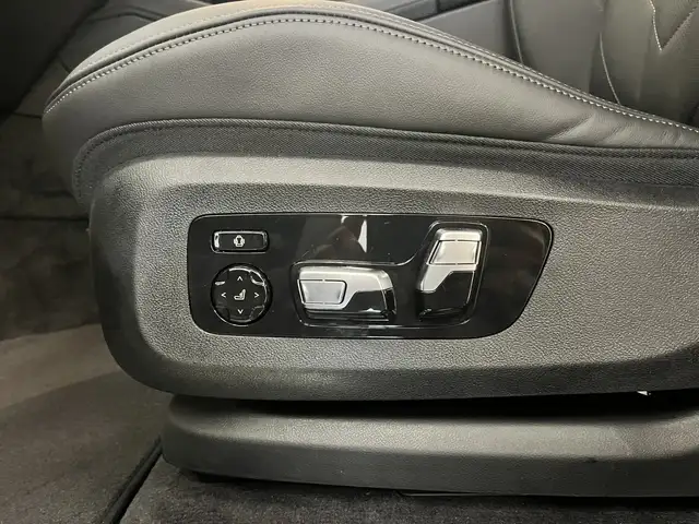 BMW XM view 14