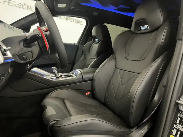 BMW XM view 13