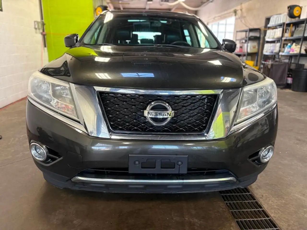 Nissan Pathfinder снимка Nissan Pathfinder