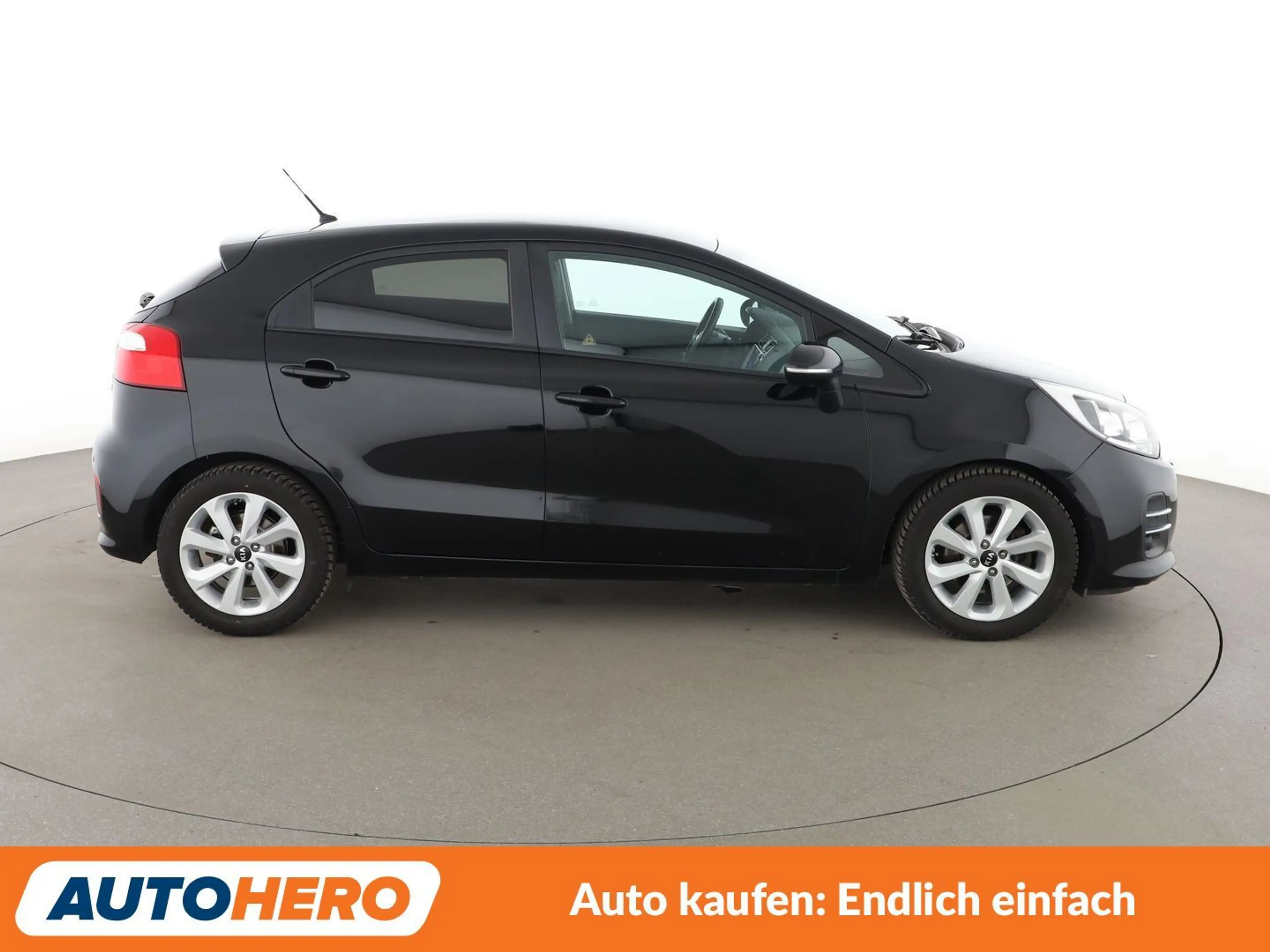 Kia Rio 1.2 UEFA Euro 2016*CAM*PDC*SHZ*ALU*KLIMA* — photo 7