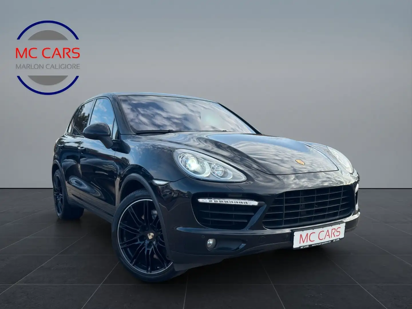 Porsche Cayenne Turbo Schwarz - 1