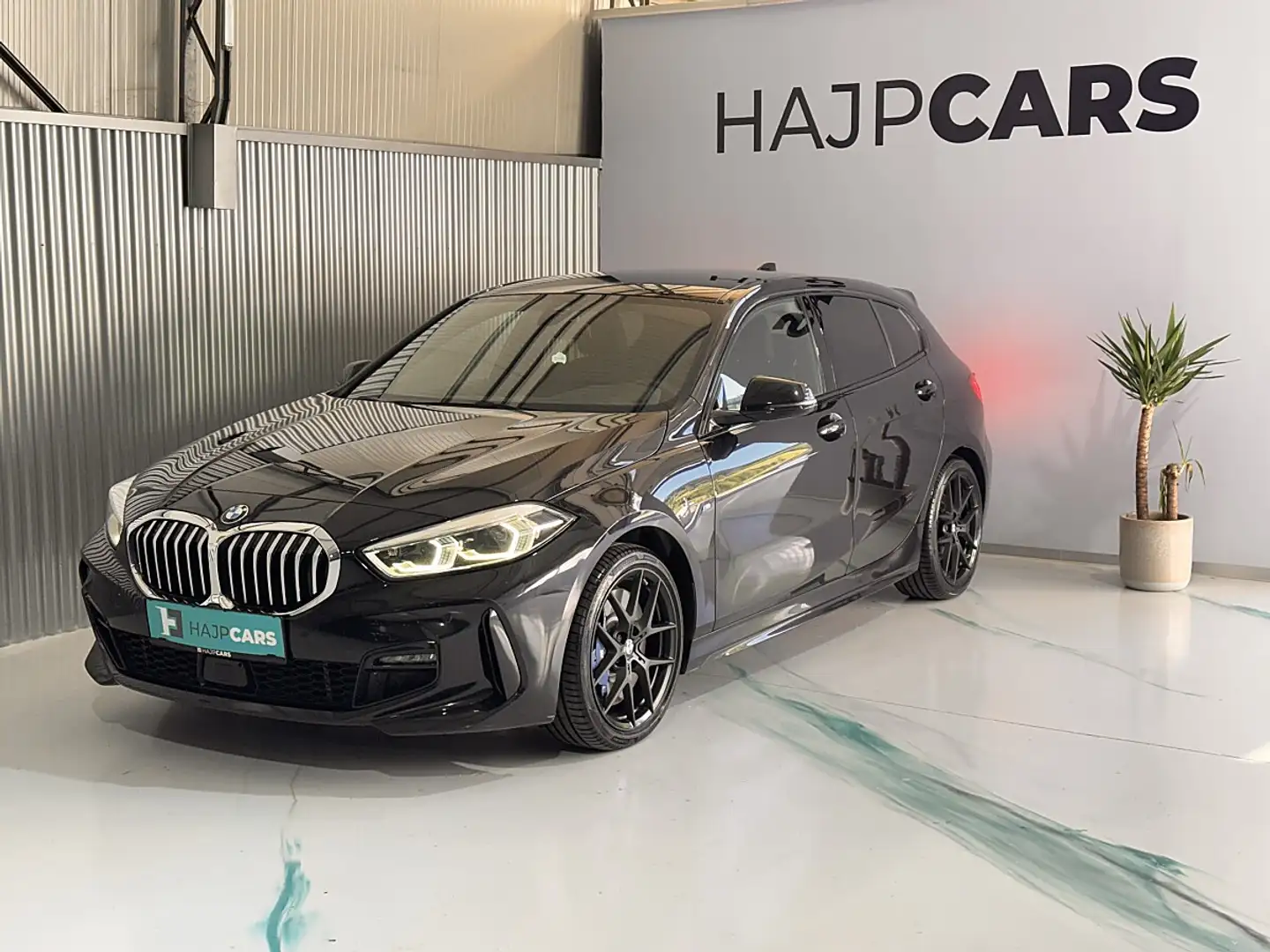 BMW 120 d xDrive Aut. Schwarz - 2