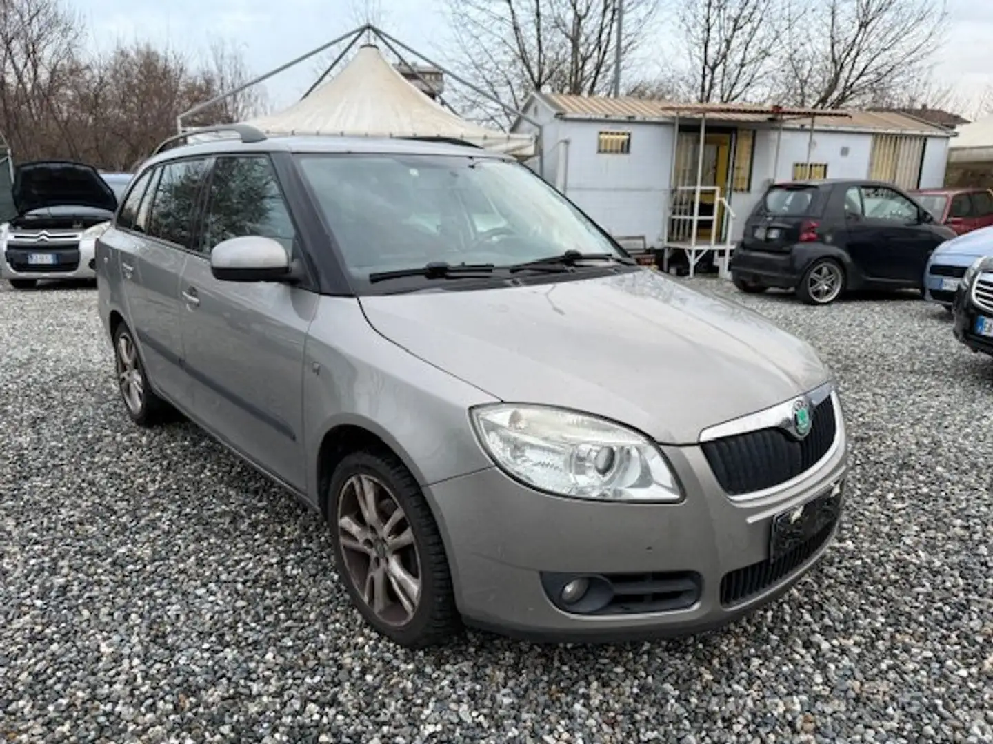 Skoda Fabia Fabia Wagon 1.2 12v Urban Gpline Grijs - 1