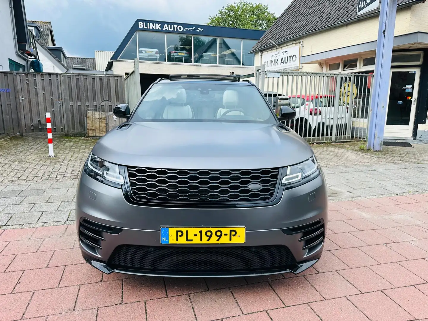 Land Rover Range Rover Velar 3.0 V6 AWD HSE Panormadak Leder Garantie. Camera Gris - 2