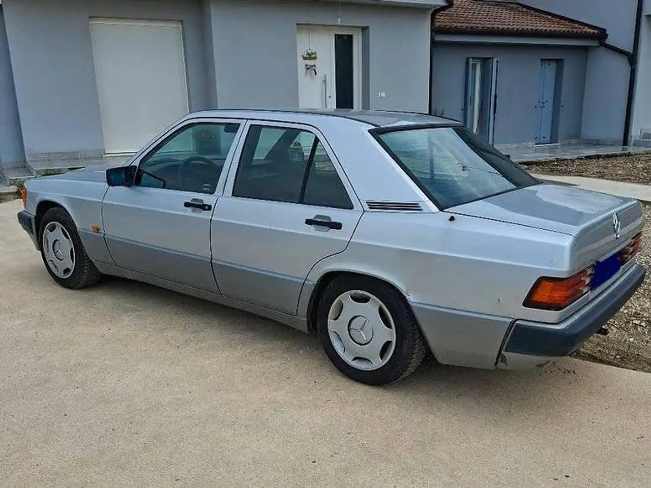 Mercedes-Benz 190 2.0 E 122cv, foto 3