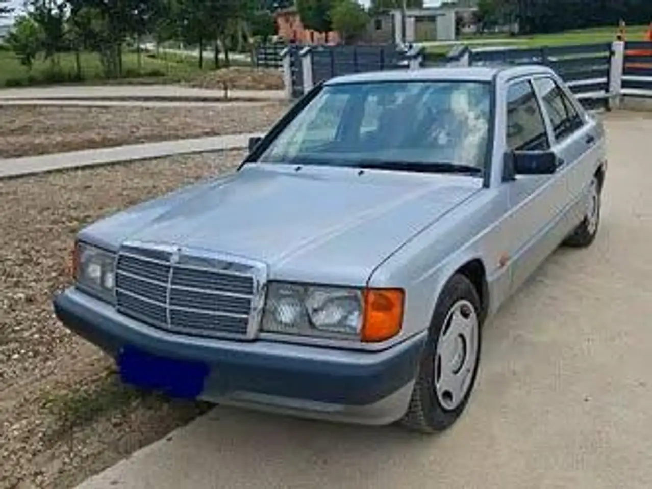 Mercedes-Benz 190 2.0 E 122cv, foto 2