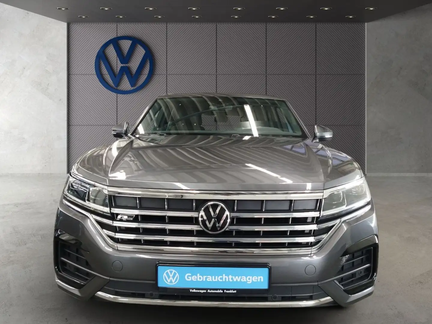 Volkswagen Touareg 3.0 V6 TDI tiptronic R-Line 4Motion Navi Grau - 2