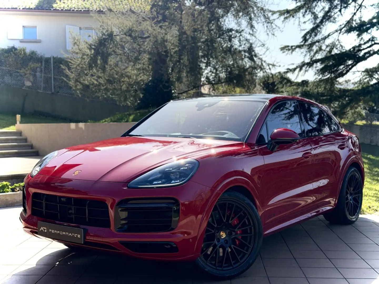 Porsche Cayenne Coupé GTS Rojo - 1