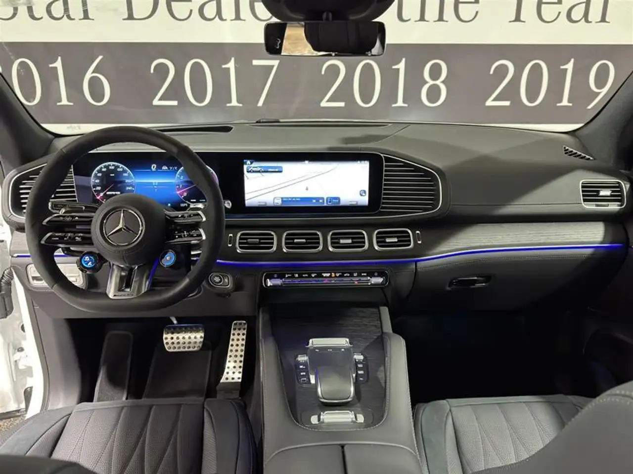 Mercedes-Benz GLE снимка Mercedes-Benz GLE