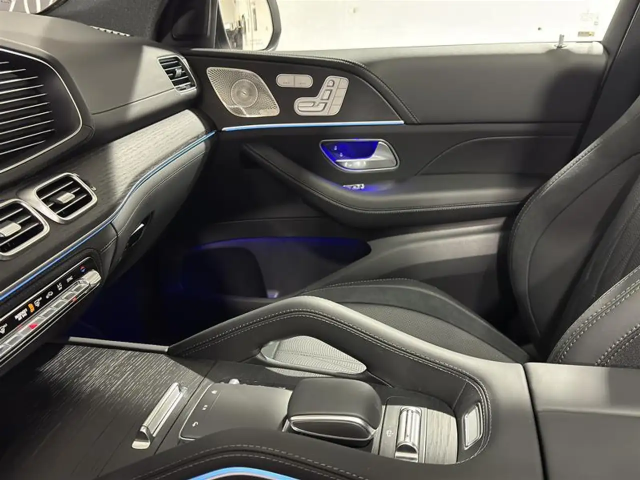 Mercedes-Benz GLE снимка Mercedes-Benz GLE