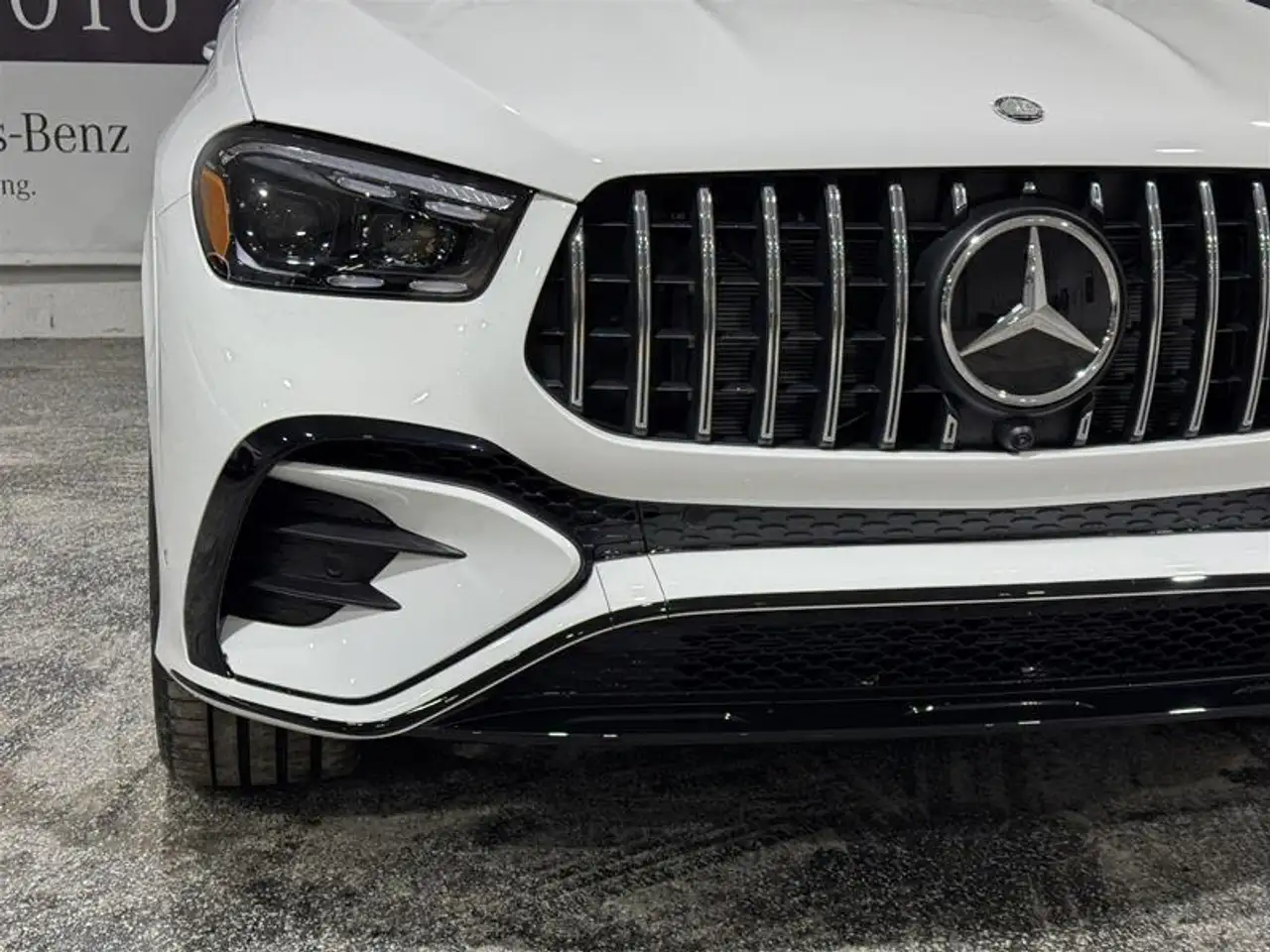Mercedes-Benz GLE снимка Mercedes-Benz GLE
