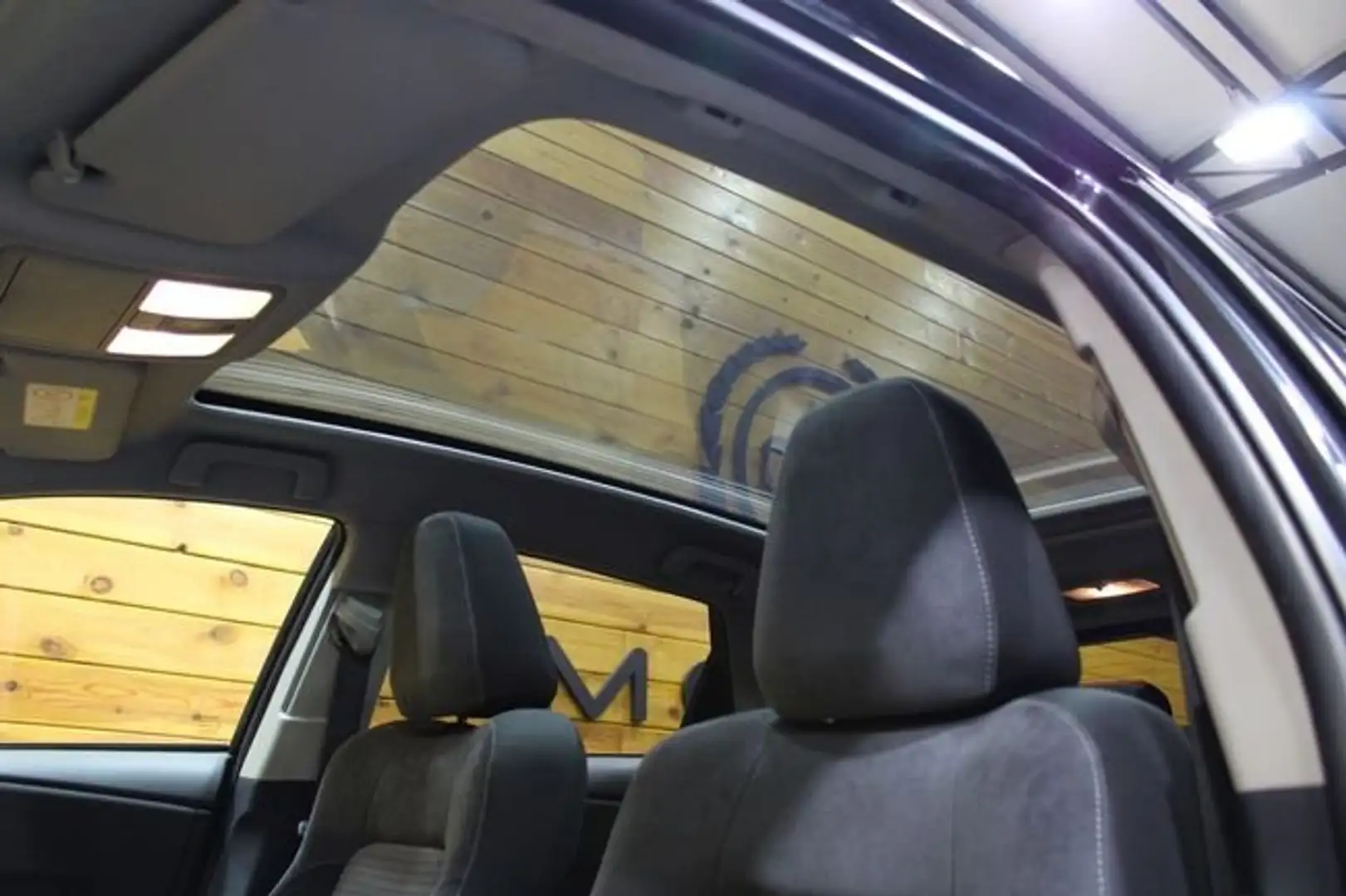 Toyota Auris hybrid 140H Feel! Negro - 2