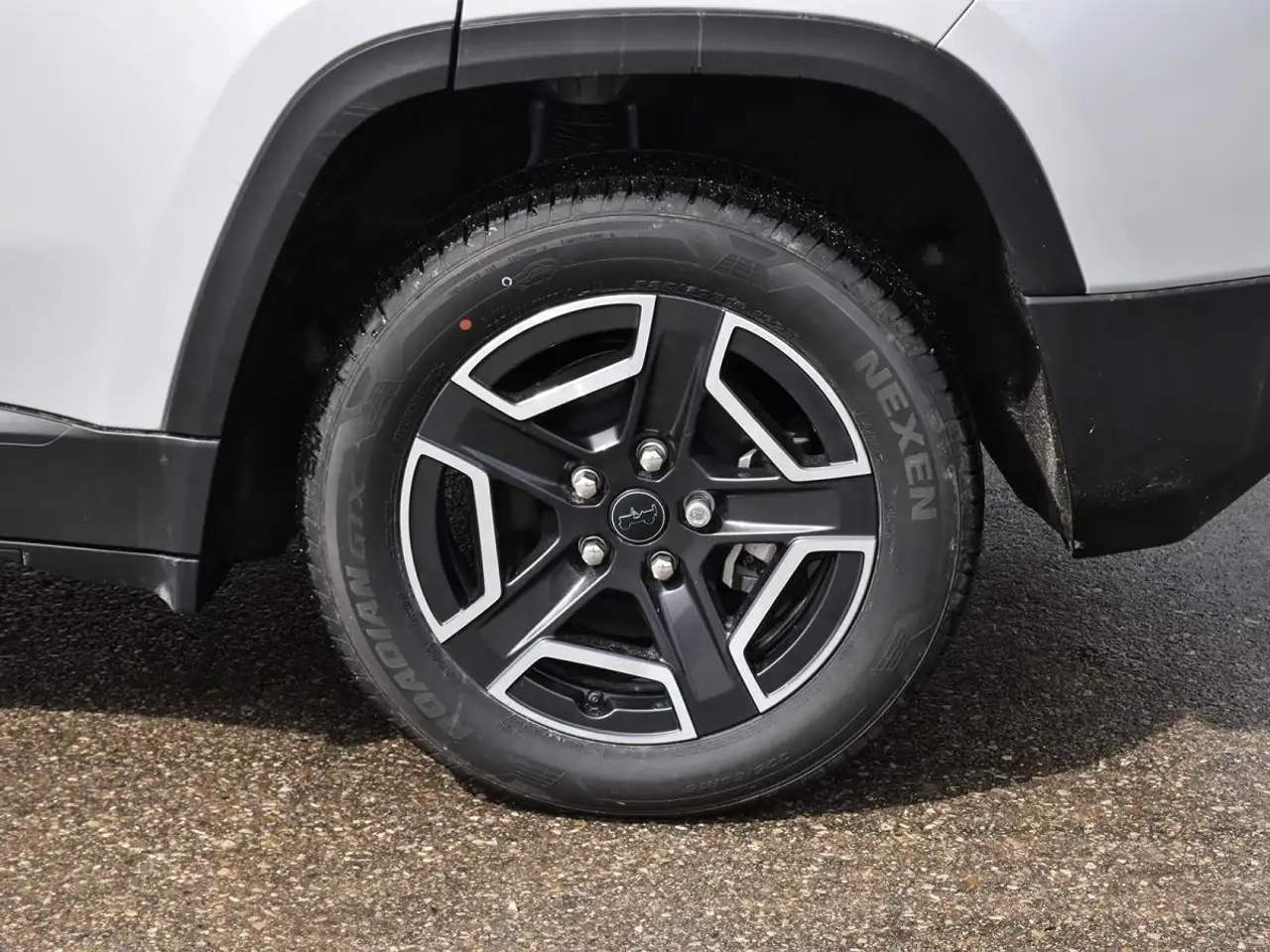 Jeep Cherokee снимка Jeep Cherokee