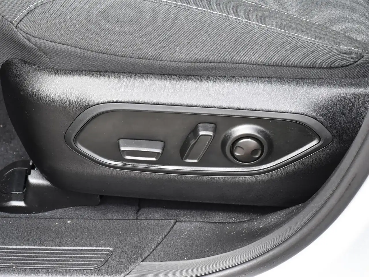 Jeep Cherokee снимка Jeep Cherokee