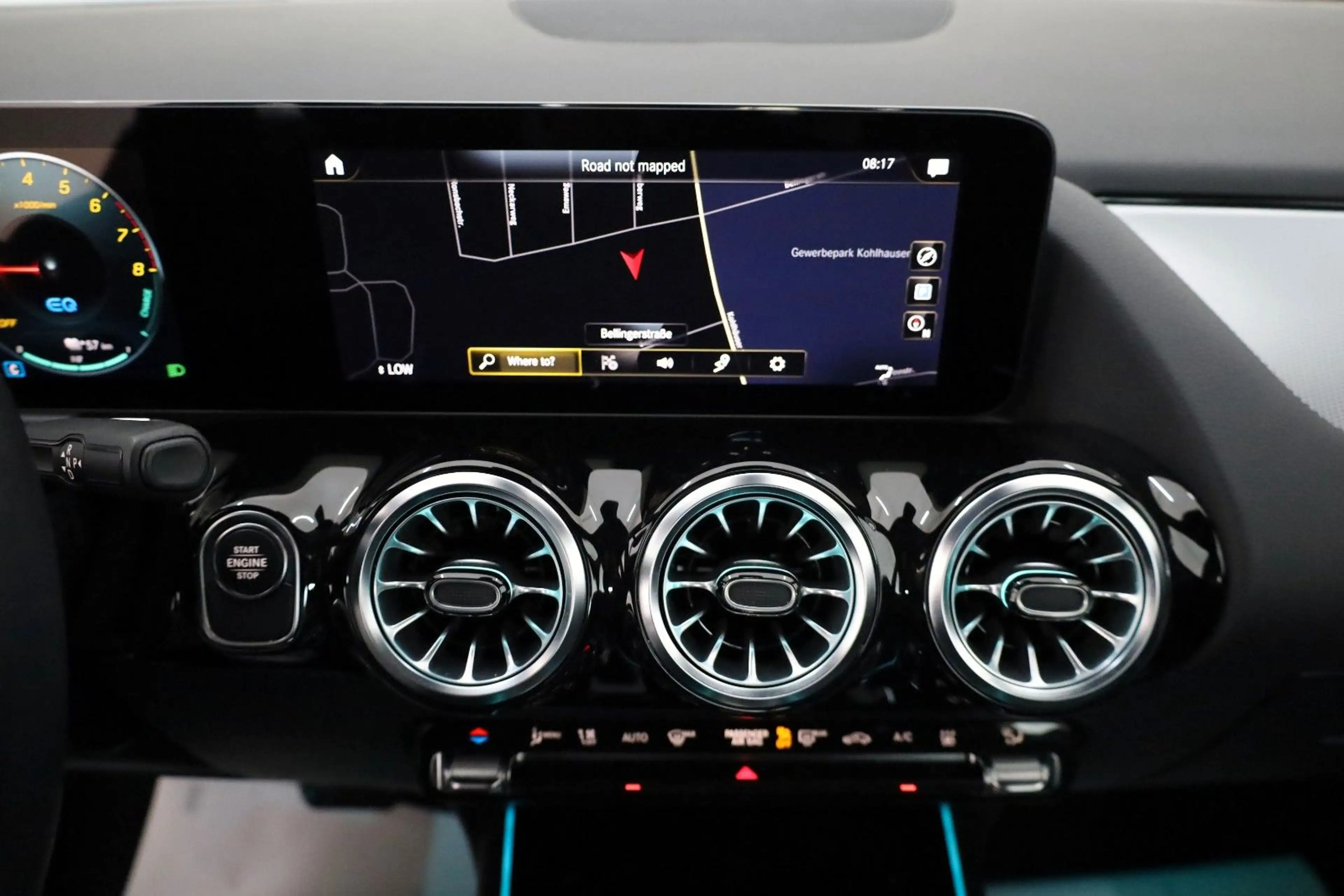 Mercedes-Benz GLA 250 e Style Navi,Park P,Kamera,T.Leder,SH,LED — photo 12