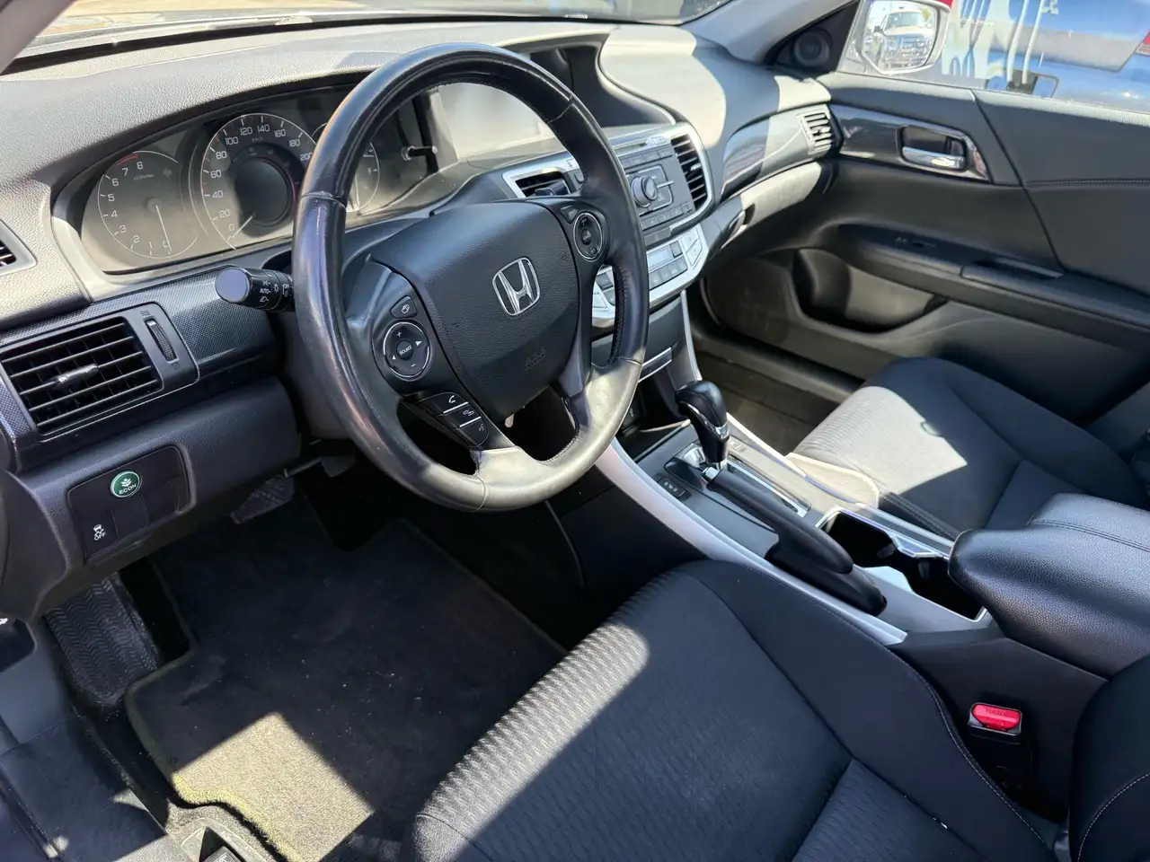 Honda Accord снимка Honda Accord