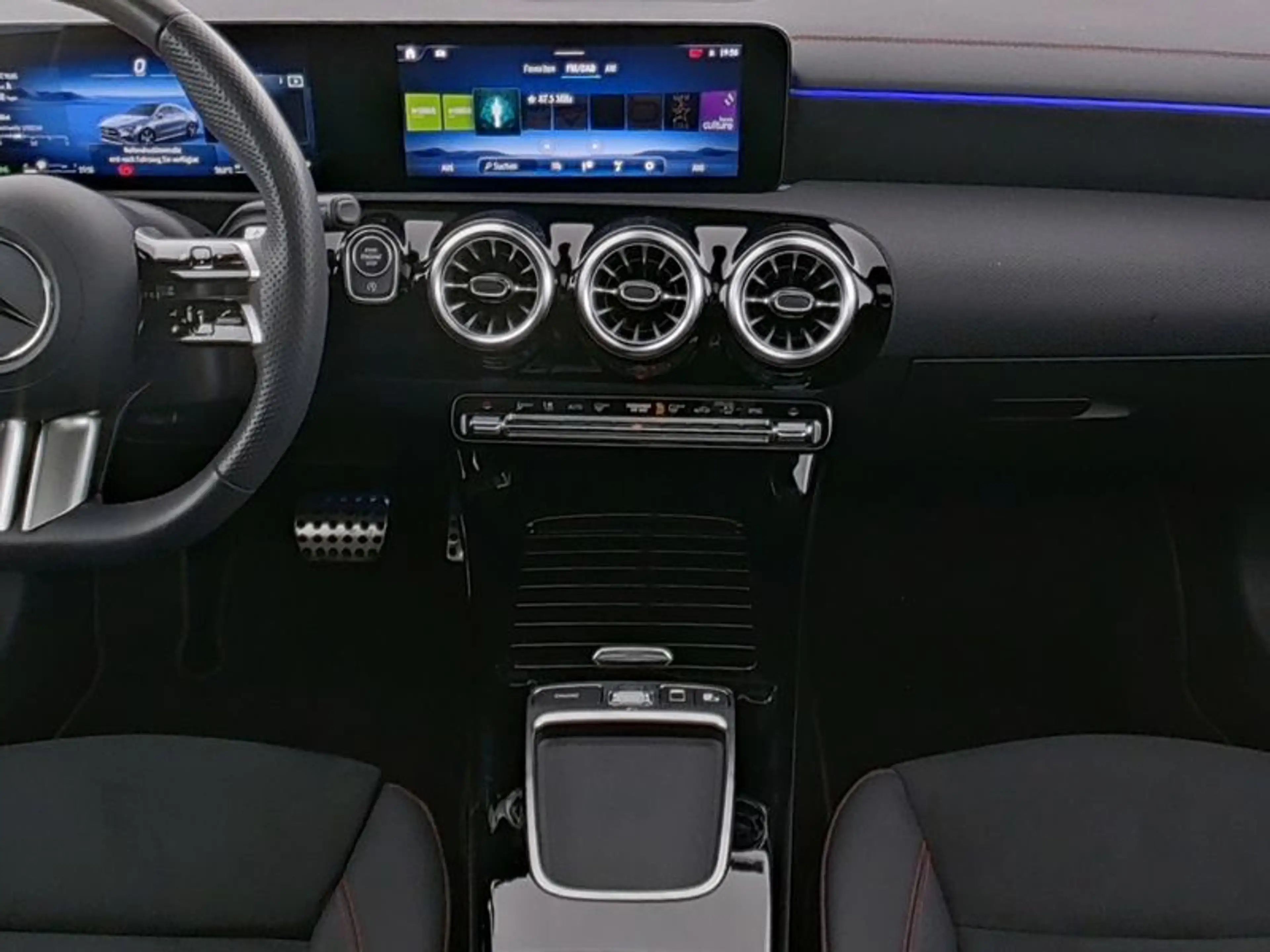 Mercedes-Benz CLA 220 d Coupé AMG-Sport/MLB/Pano/Burm/Night/19 — photo 8